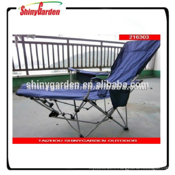 chaise longue de plage avec support de jambe